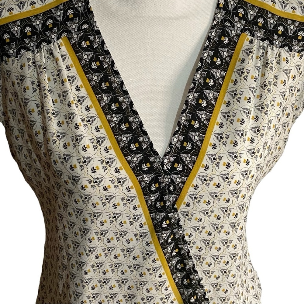 Max Studio Black, Gold & White Mixed Media Print Faux Wrap‎ Sleeveless Top - Picture 2 of 6